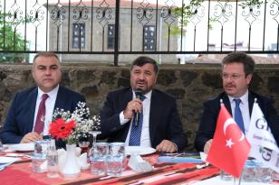ŞENLİKOĞLU: “ANA EKSENİMİZ TURİZMİ DESTEKLEYİCİ PROJELER”