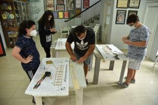 MODEL UÇAK EĞİTİMİ VERİLİYOR 