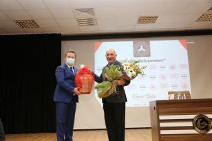 Prof. Dr. Nurullah Genç’ten “Başarı Bedel İster” Üzerine Söyleşi