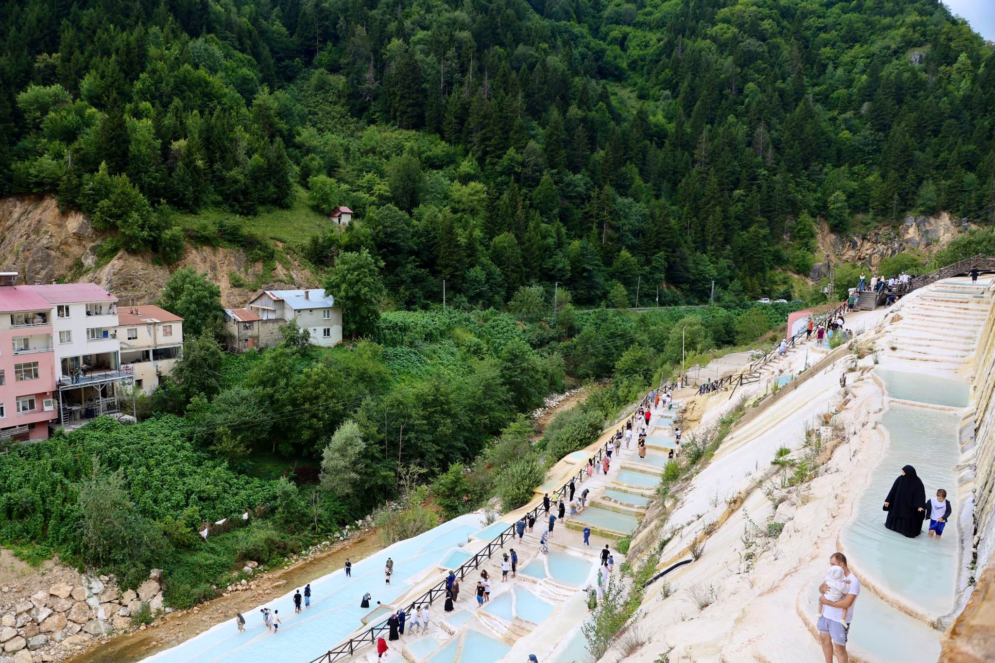 Karadeniz’in Parlayan Yeni Yıldızı : Göksu Travertenleri!