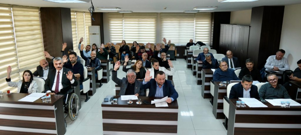 BAŞKAN KÖSE’NİN TEKLİFİYLE SU FİYATINDAKİ ARTIŞ DÜŞÜRÜLDÜ