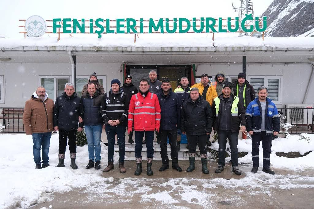 GİRESUN BELEDİYESİ KARLA MÜCADELEDE SINIFI GEÇTİ