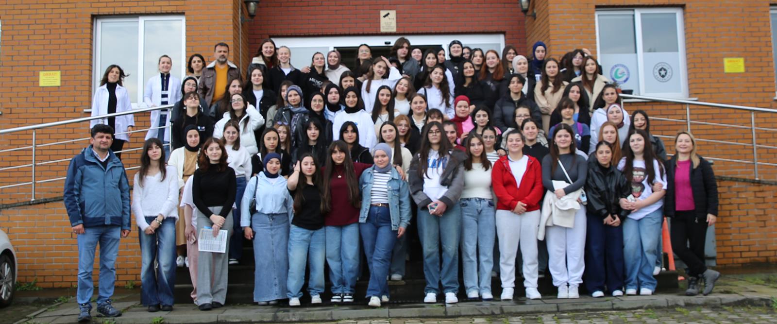 Zübeyde Hanım Kız Anadolu Lisesi Öğrencilerinden Kampüs Ziyareti