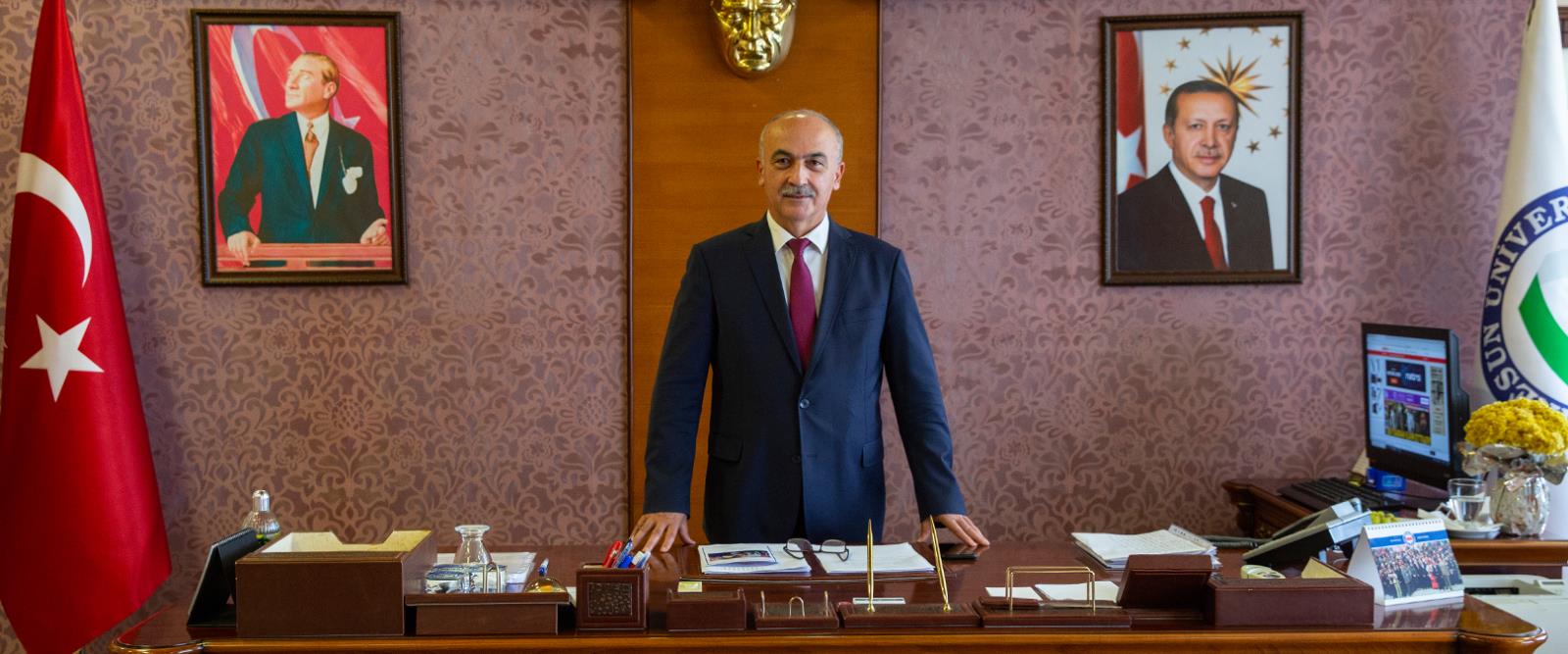 Rektörümüz Prof. Dr. Yılmaz Can 1 Mayıs Emek ve Dayanışma Günü vesilesiyle bir mesaj yayınladı.