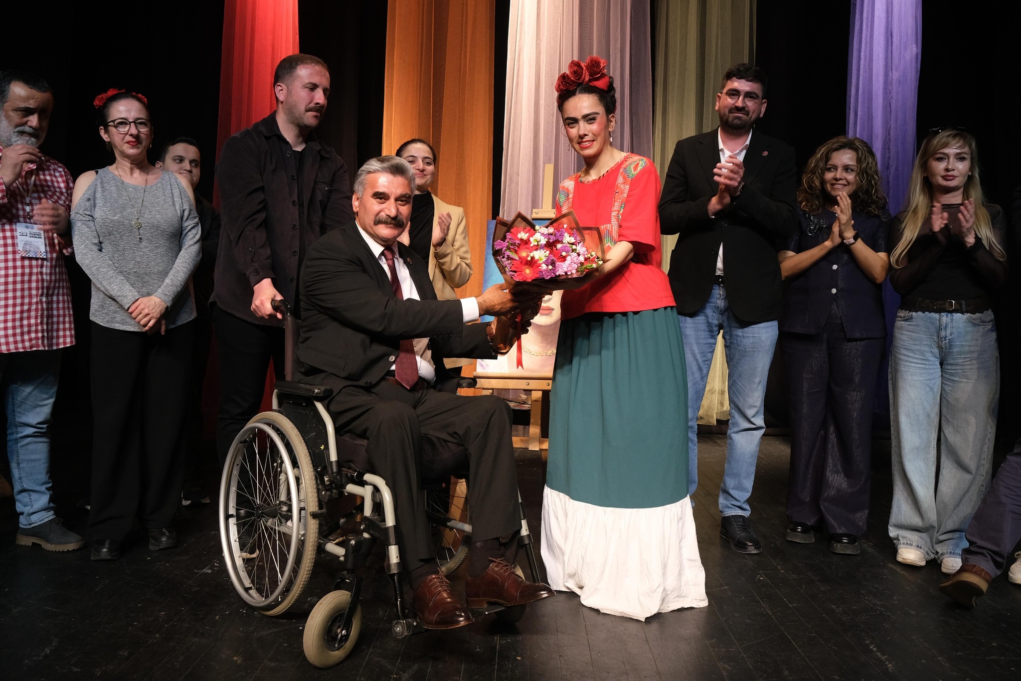 HER OYUNU KAPALI GİŞE OYNAYAN VE KEYİFLE İZLENEN TİYATRO GÜNLERİ SONA ERDİ