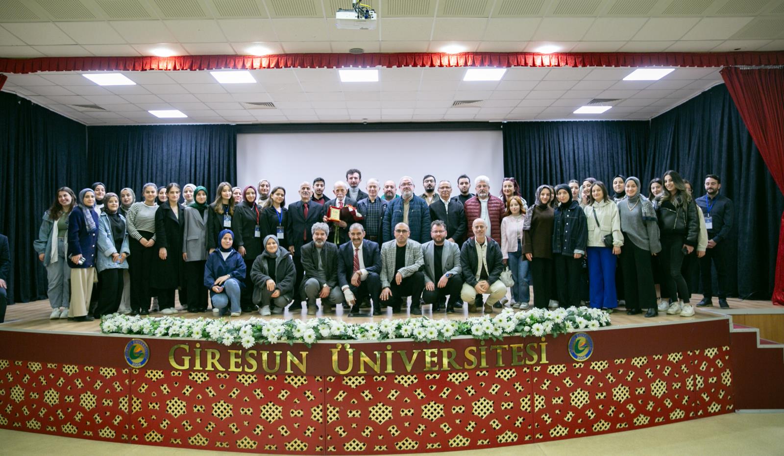 Prof. Dr. Metin AKAR’dan, “Hoca Ahmet Yesevi Külliyesi Restorasyonu” Konferansı