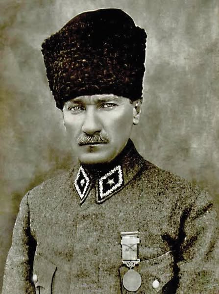 LOZAN ANTLAŞMASI’NIN 102’İNCİ YIL DÖNÜMÜ BÜYÜK TÜRK MİLLETİ’NE KUTLU OLSUN!