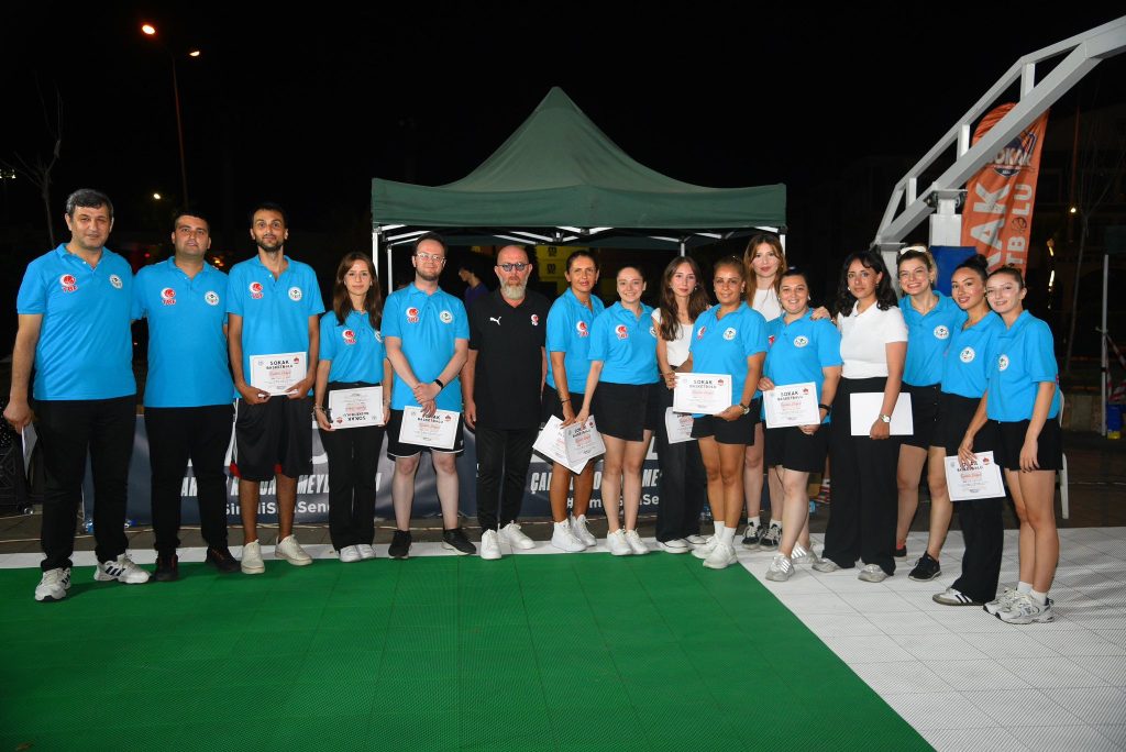 BÜYÜK HEYECANA SAHNE OLAN SOKAK BASKETBOLU SONA ERDİ