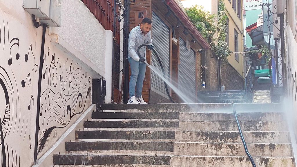 SAHA ÇALIŞMALARINDA DURMAK YOK