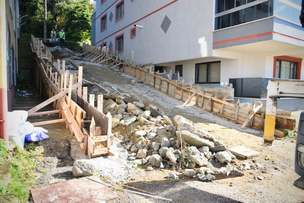 BELEDİYENİN SAHA ÇALIŞMALARI YOĞUNLUK KAZANDI