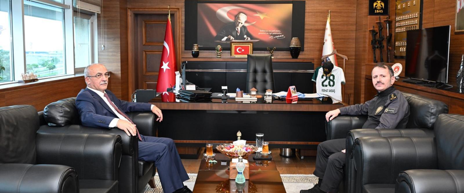 Rektörümüz Prof. Dr. Yılmaz Can’dan İl Emniyet Müdürü Ferhat Akbaş’a Hayırlı Olsun Ziyareti