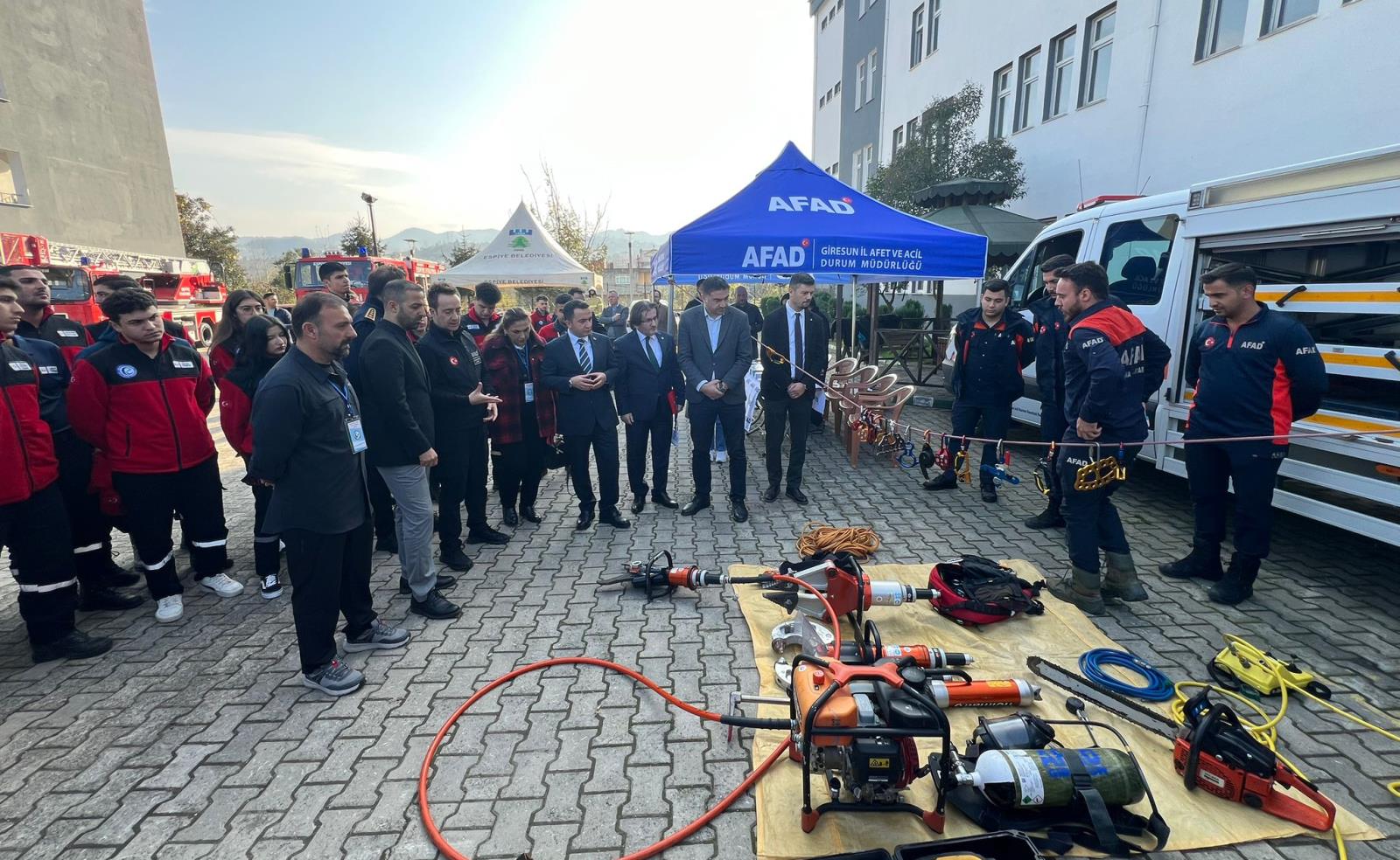 Doğal Afetler ve Afet Yönetimi Öğrenci Çalıştayı Başladı