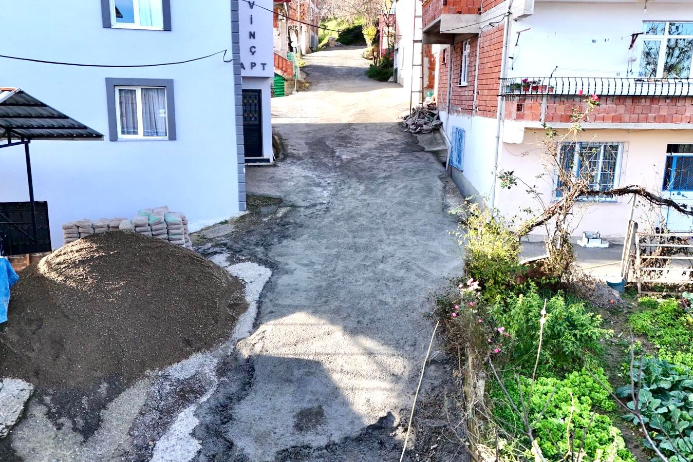 ÇAYKARA MAHALLESİ’NDE 150 METRELİK BETONLAMA ÇALIŞMASI