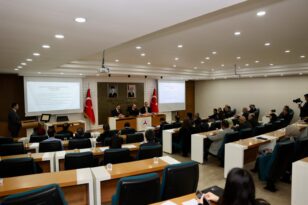 Vali Serdengeçti, Dijitalleşmenin Getirdiği Davranışsal Bağımlılıklara Dikkat Çekti