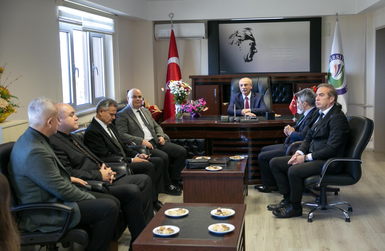 Görele Güzel Sanatlar Fakültesi’nde Dekanlık Devir Teslim Töreni Gerçekleştirildi