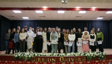 GRÜ’de Yaratıcı Dil Öğretimi: Tiyatro Etkinliği