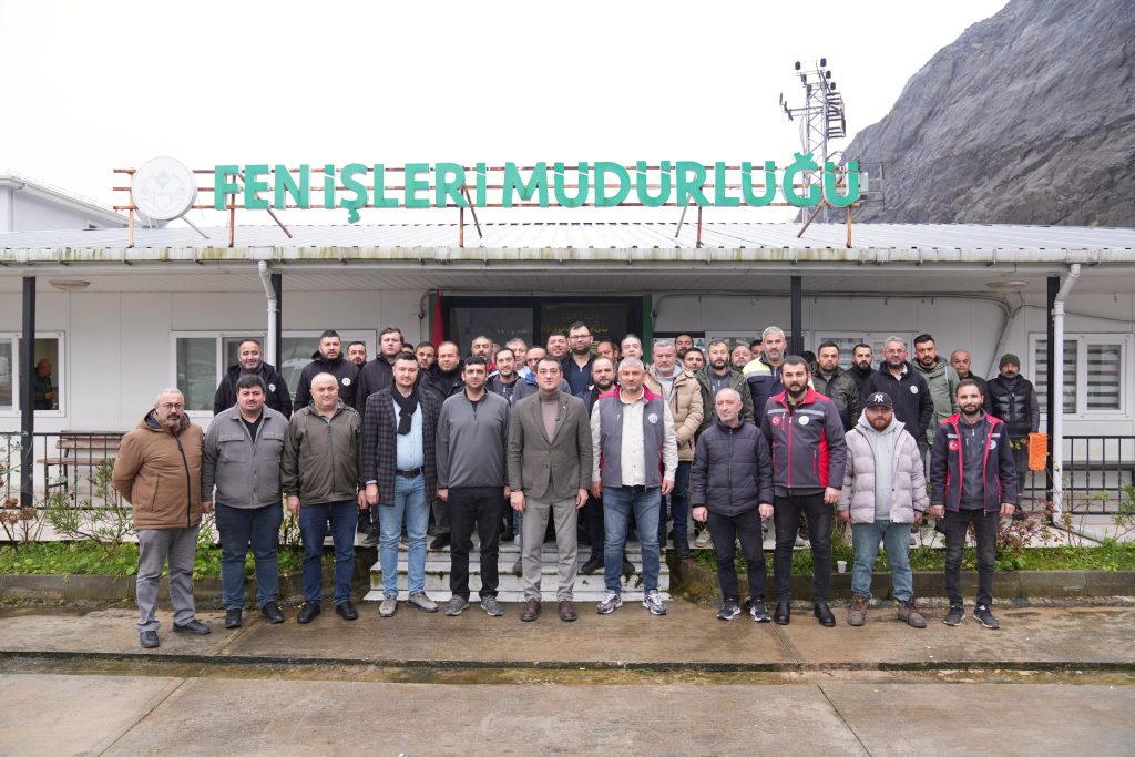 BAŞKAN KÖSE, FEN İŞLERİ PERSONELİYLE SABAH