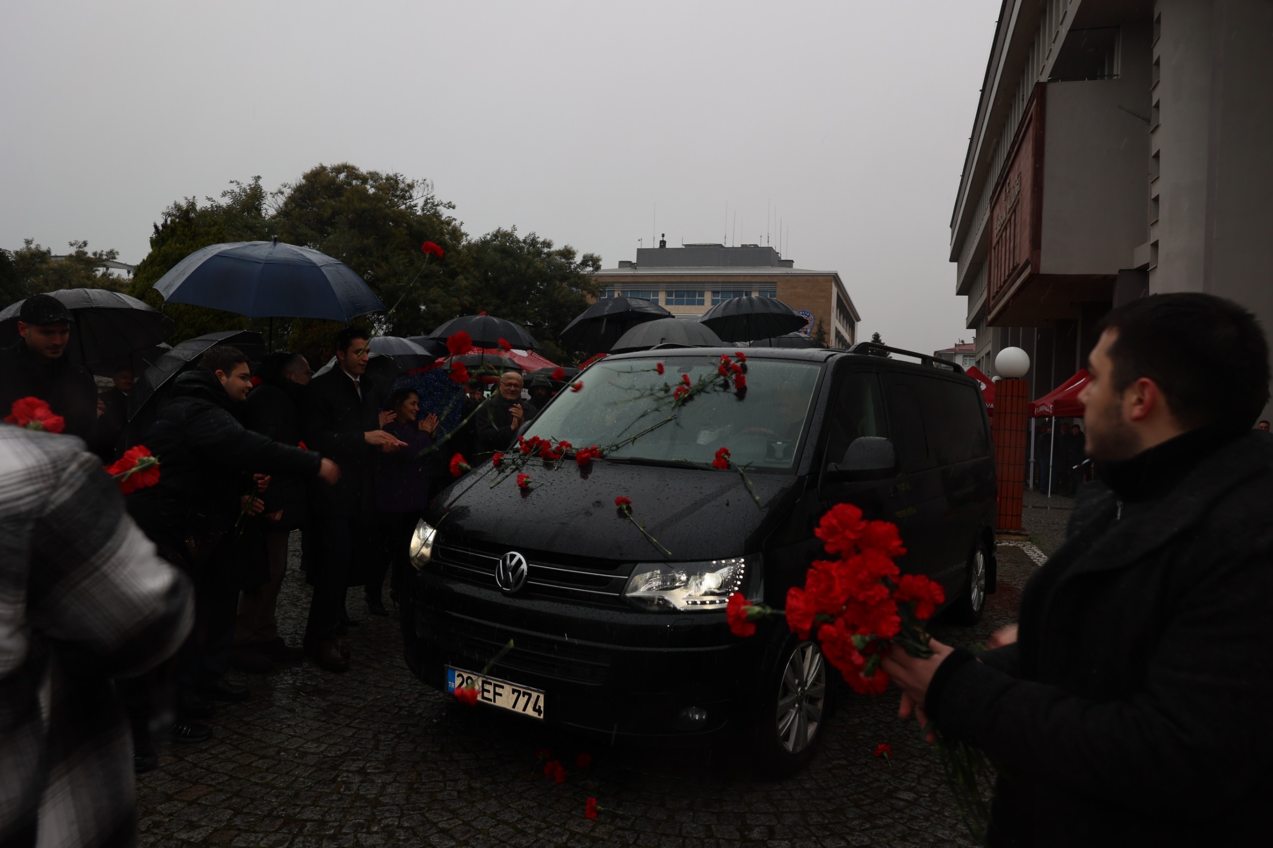 Vali Serdengeçti: “Gönlümüzü Giresun’da Bırakıyoruz”