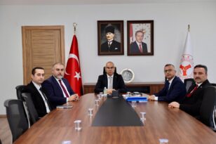 Vali Mustafa Koç, Kurumlardan Brifing Aldı