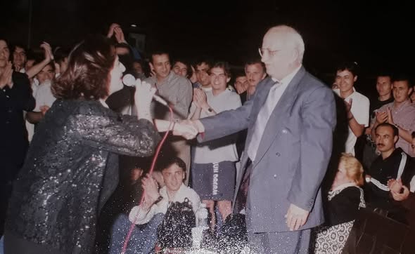 BESTELENEN BİRKAÇ GÜFTE (ŞARKI SÖZÜ) DENEMEM ÜZERİNE-1