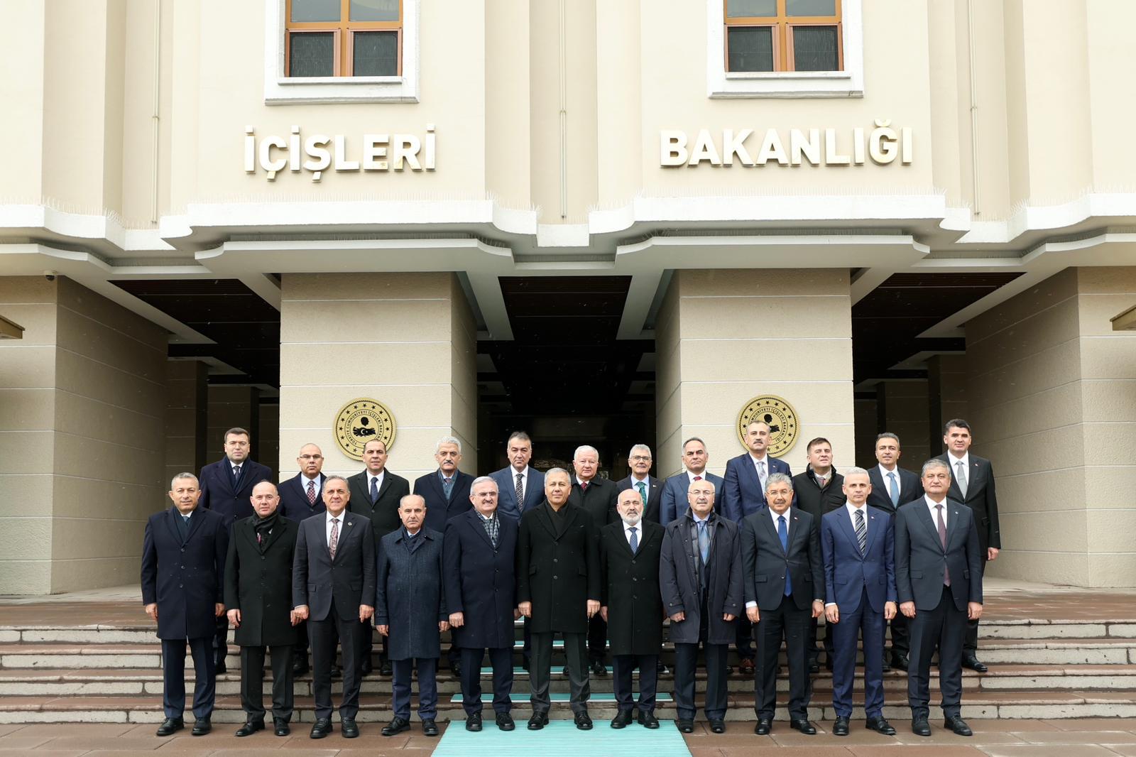 Vali Serdengeçti, İçişleri Bakanımız Başkanlığında Düzenlenen Toplantıya Katıldı