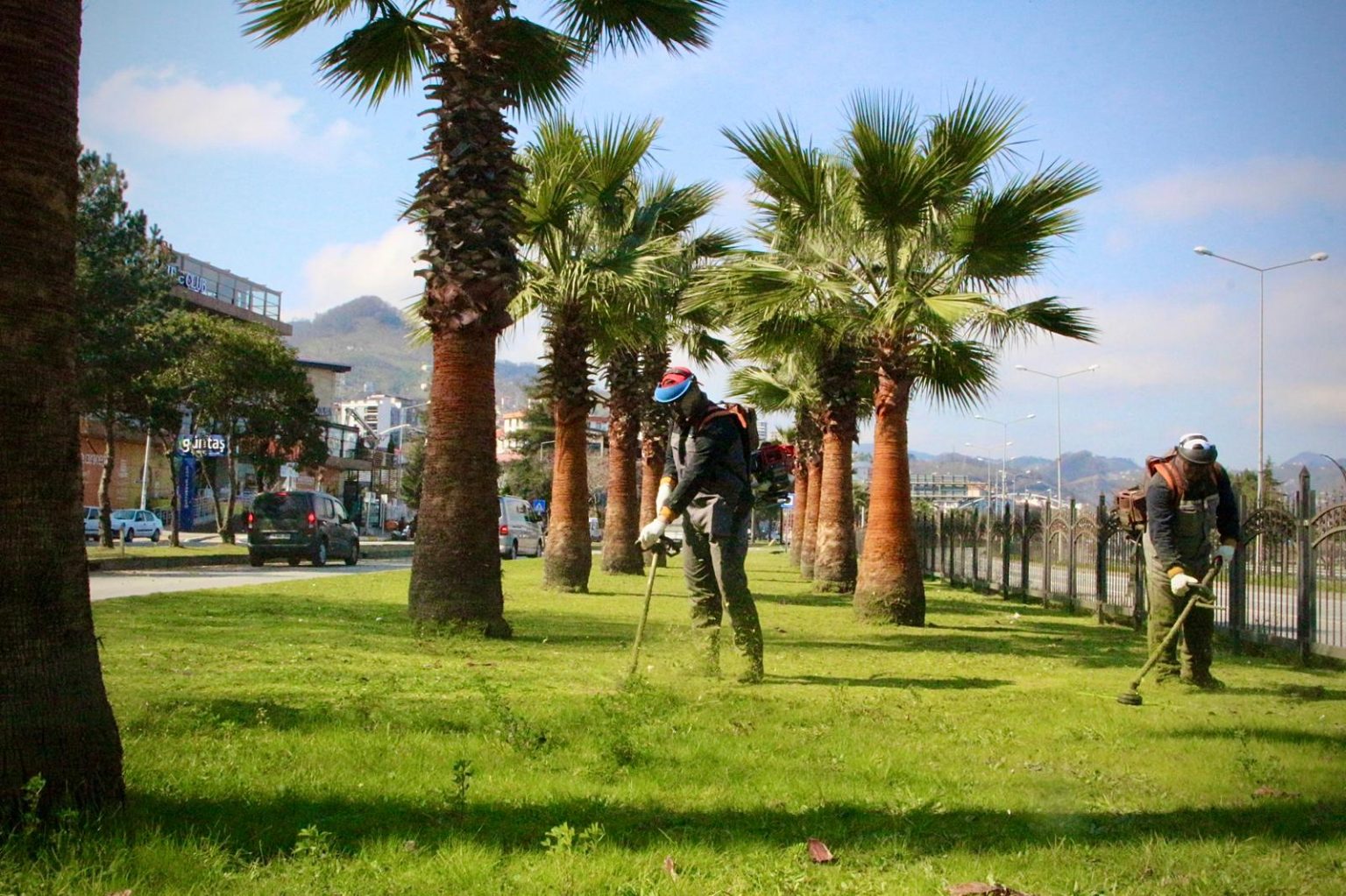 BELEDİYEDEN TEMİZLİK SEFERBERLİĞİ