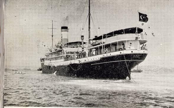 “GİRESUN ÜSTÜNDE VAPUR BAĞRIYOR (EŞREF)