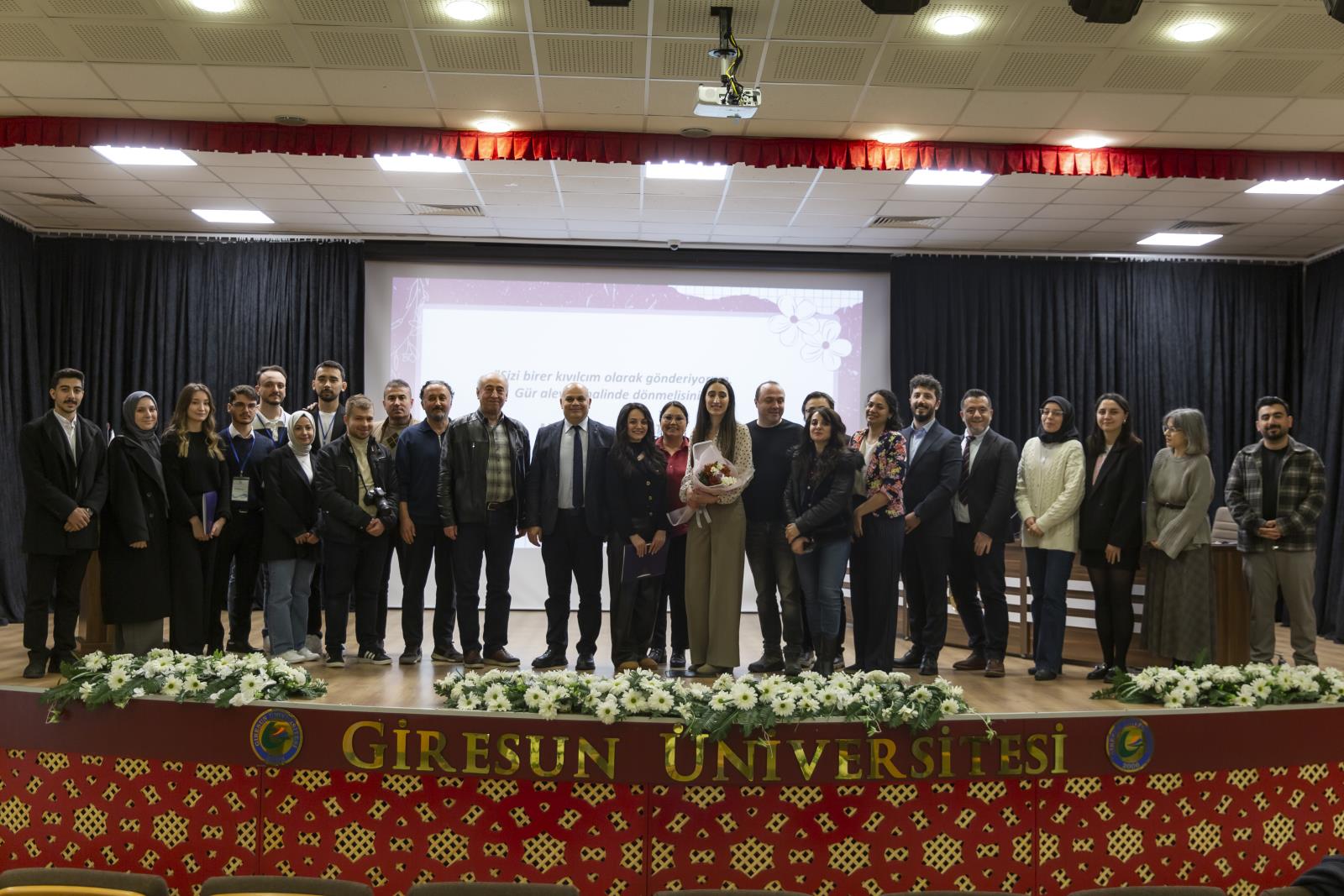 “lisansüstü Eğitim Paneli: Başvuru Süreçleri, Eğitim Deneyimleri ve Kariyer Olanakları” Gerçekleşti