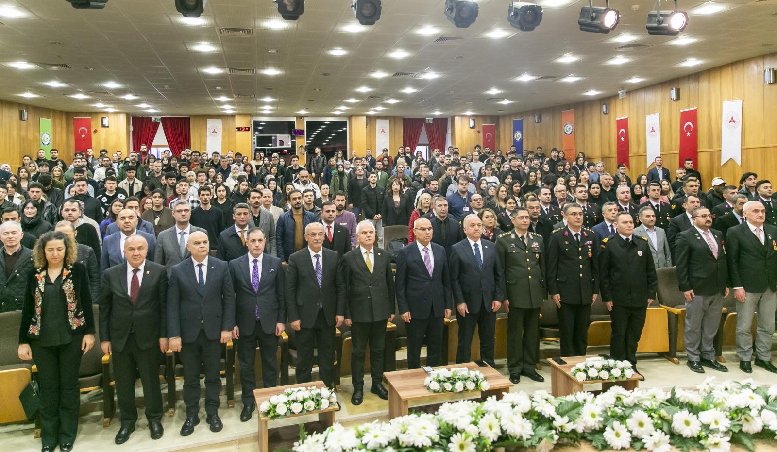 111. Yıldönümünde “18 Mart Çanakkale Zaferi” Paneli Yapıldı