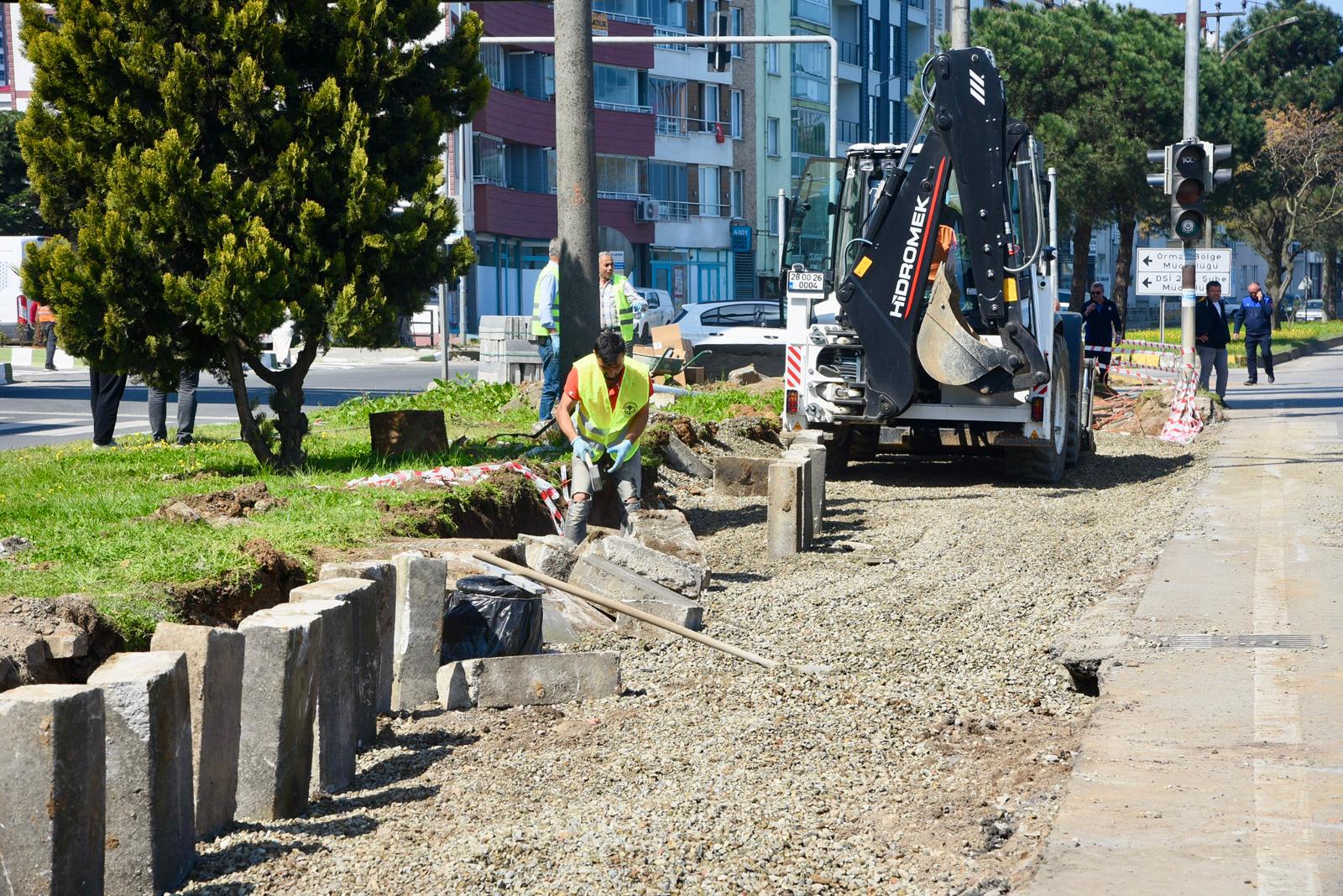 FEN İŞLERİ EKİPLERİNDEN ÜSTYAPI HAMLESİ