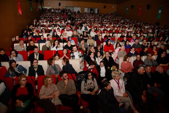 DUYGU DOLU ANMA GECESİ