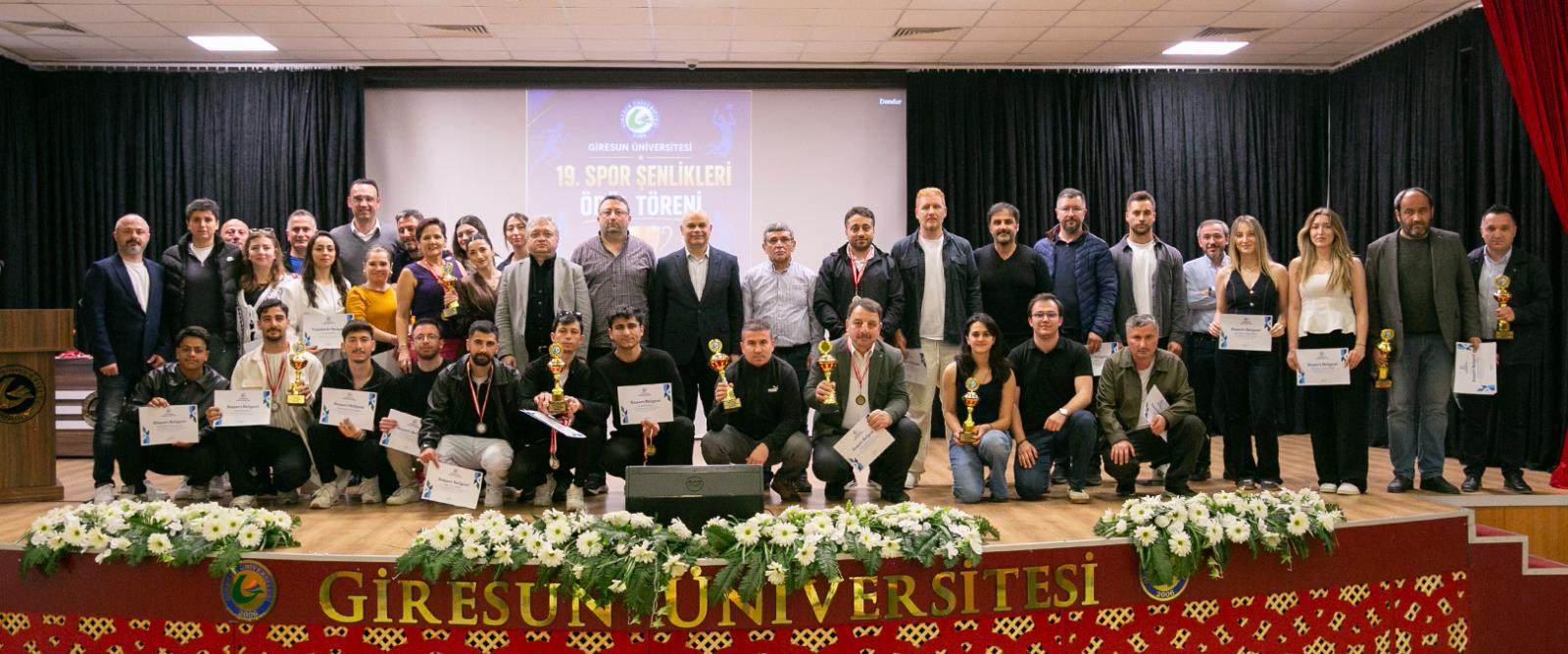 GRÜ 19. Spor Ödülleri Sahiplerini Buldu