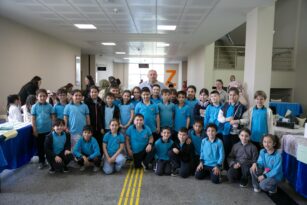 Çocuklar GRÜ’de Bilimin Eğlenceli Dünyasını Keşfetti