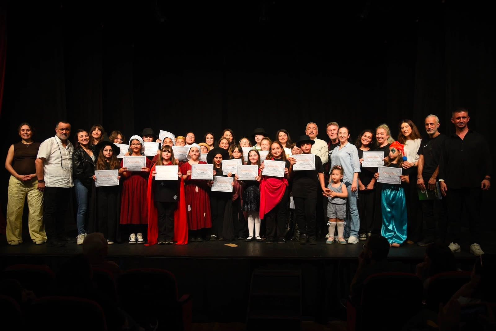 ŞEHİR TİYATROSU DRAMA KURSLARINDA DÖNEM SONU HEYECANI