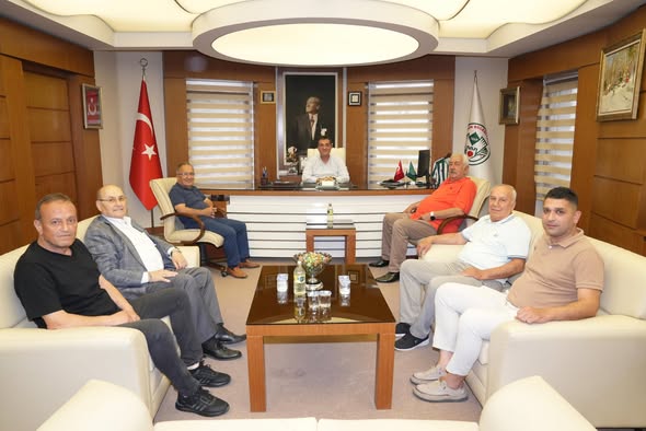 Yönetim Kurulu Üyelerini Belediye Ağırladı