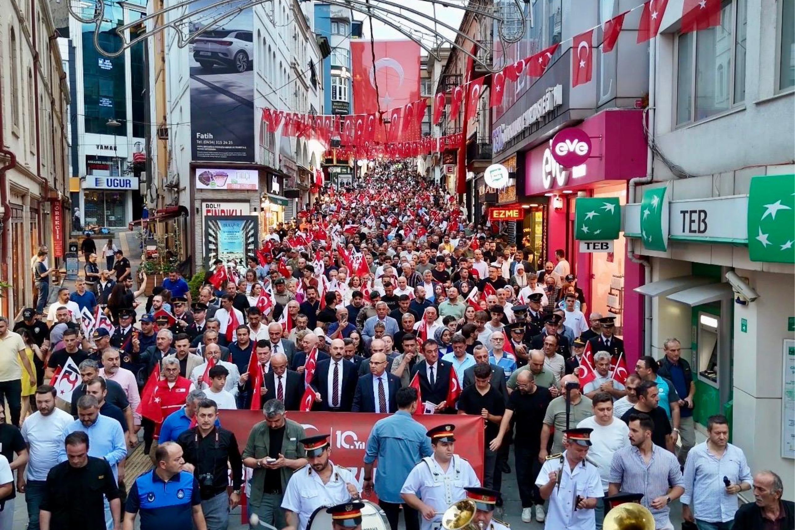 Valimiz Sayın Mustafa Koç, 15 Temmuz Demokrasi ve Millî Birlik Yürüyüşü’ne Katıldı