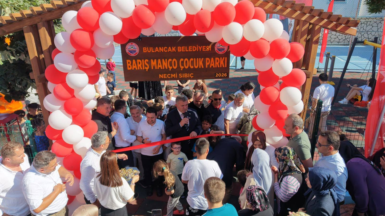 BARIŞ MANÇO ÇOCUK PARKI TÖRENLE HİZMETE AÇILDI
