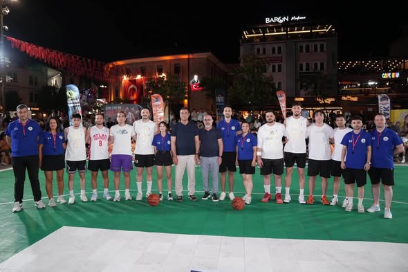 GİRESUN BELEDİYESİ SOKAK BASKETBOLU HEYECANI COŞKUYLA BAŞLADI