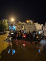 GİRESUN BELEDİYESİ EKİPLERİ SELİN YARALARINI SARMAK İÇİN GECE BOYUNCA SAHADAYDI