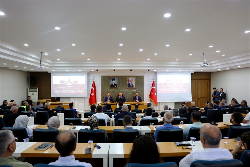 2026-2027 Eğitim Öğretim Yılı Öncesi Okul Güvenliği Toplantısı Gerçekleştirildi