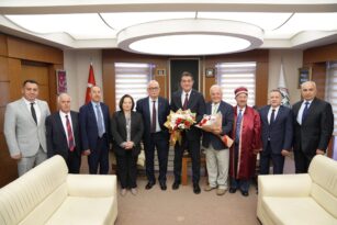 GİRESUN’DA YILIN AHİSİ 55 YILLIK MESLEK HAYATIYLA MUSTAFA ÖZDEMİR SEÇİLDİ