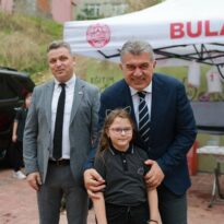 BAŞKAN SIBIÇ, OKULLARIN İLK GÜNÜNDE ÖĞRENCİLERİ YALNIZ BIRAKMADI
