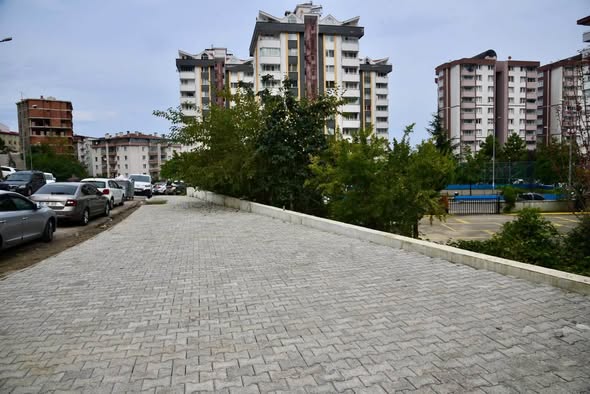 GİRESUN BELEDİYESİ EKİPLERİ DÖRT KOLDAN ÇALIŞIYOR