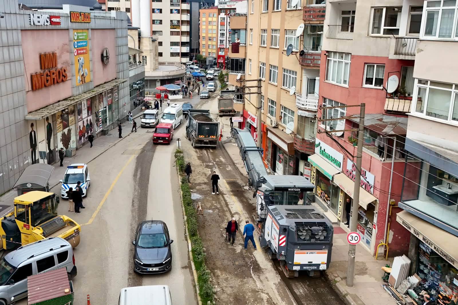 GİRESUN’UMUZDA ASFALT SEFERBERLİĞİ: İKİ CADDE YENİLENİYOR