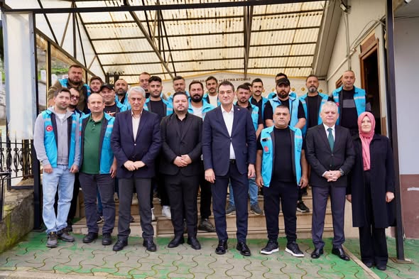BAŞKAN KÖSE MEZARLIKLAR MÜDÜRLÜĞÜ PERSONELİYLE KAHVALTIDA BULUŞTU