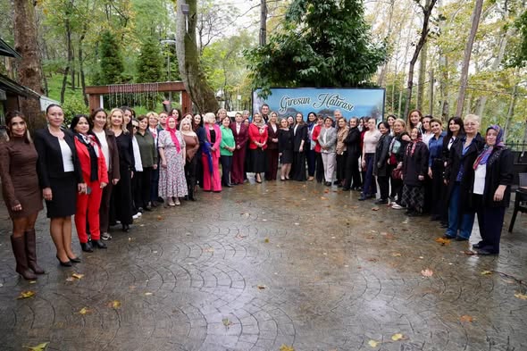 GİRESUN’DA KADINLAR SİYASETTE DAHA GÜÇLÜ TEMSİL İÇİN BULUŞTU