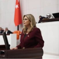 ELVAN IŞIK GEZMİŞ’TEN ECZACI VE DİŞ HEKİMİ ATAMALARI İÇİN ÇAĞRI