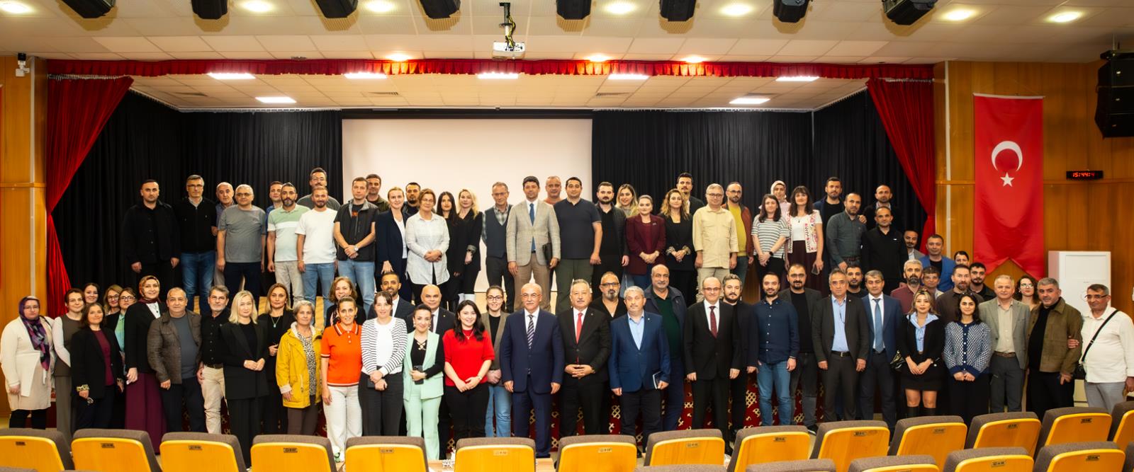 GRÜ’de Rektör-İdari Personel Buluşması Gerçekleştirildi